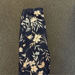 Hucke Floral Print‎ Denim Pants 28/ 6 US